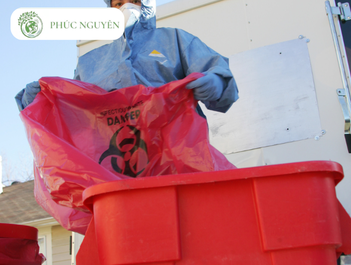 Thu gom rác thải không độc hại